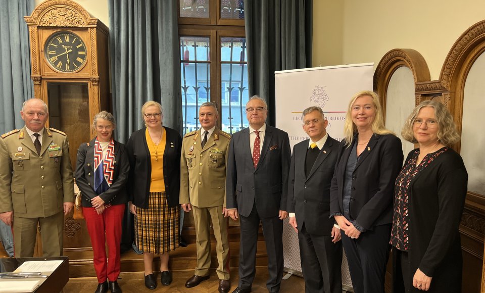 NB ambasadorių susitikimas su Rumunijos kariuomenės vadu generolu Gheorghiță Vlad
